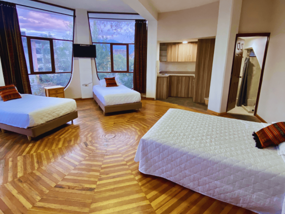 Habitacion Familiar Triple (Cuenca) - Imagen 2